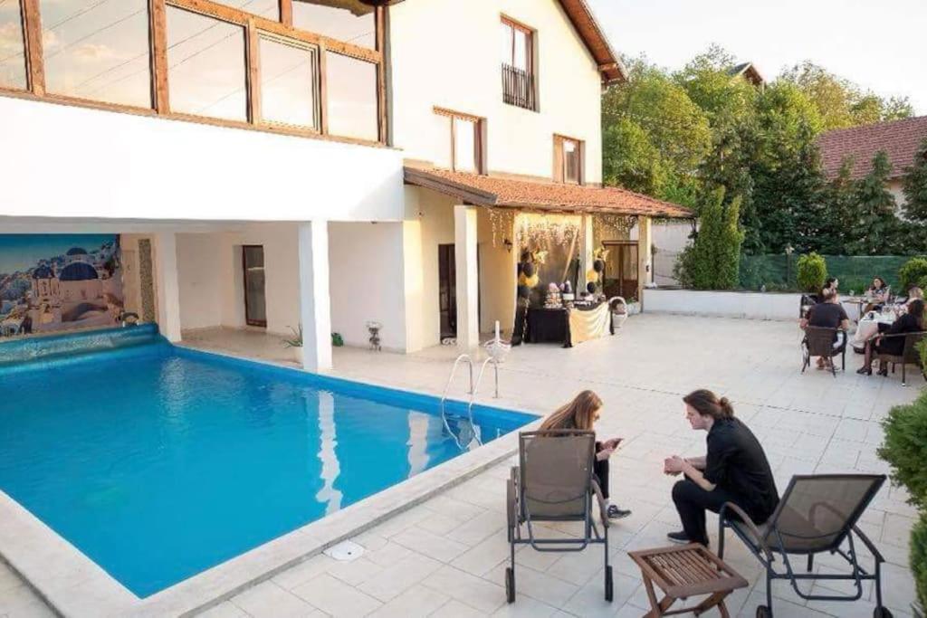Villa Azra *
